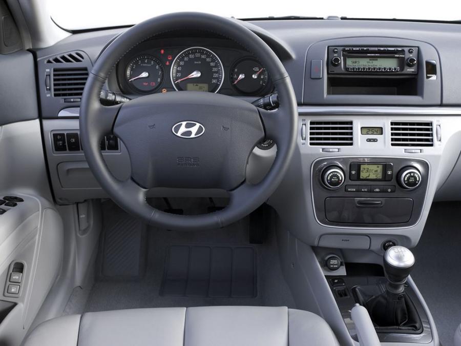  Hyundai Sonata 2004 года  (фото 57 из 58)